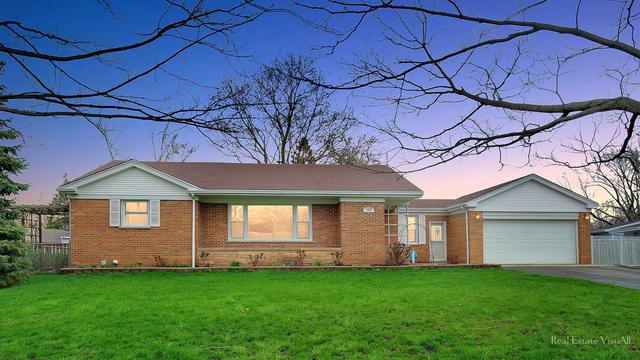 332 E Walnut St., Roselle, IL 60172
