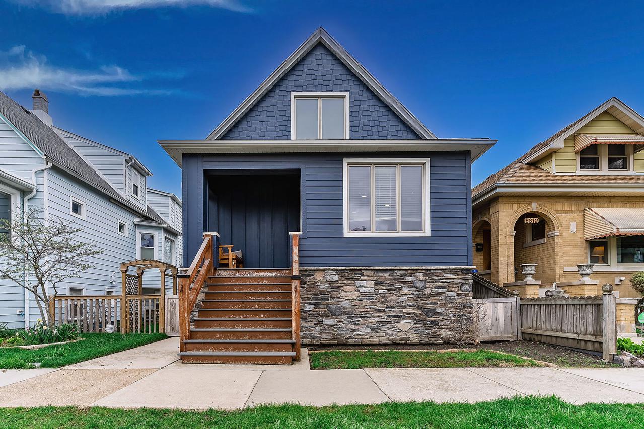 5816 W Byron St., Chicago, IL 60634