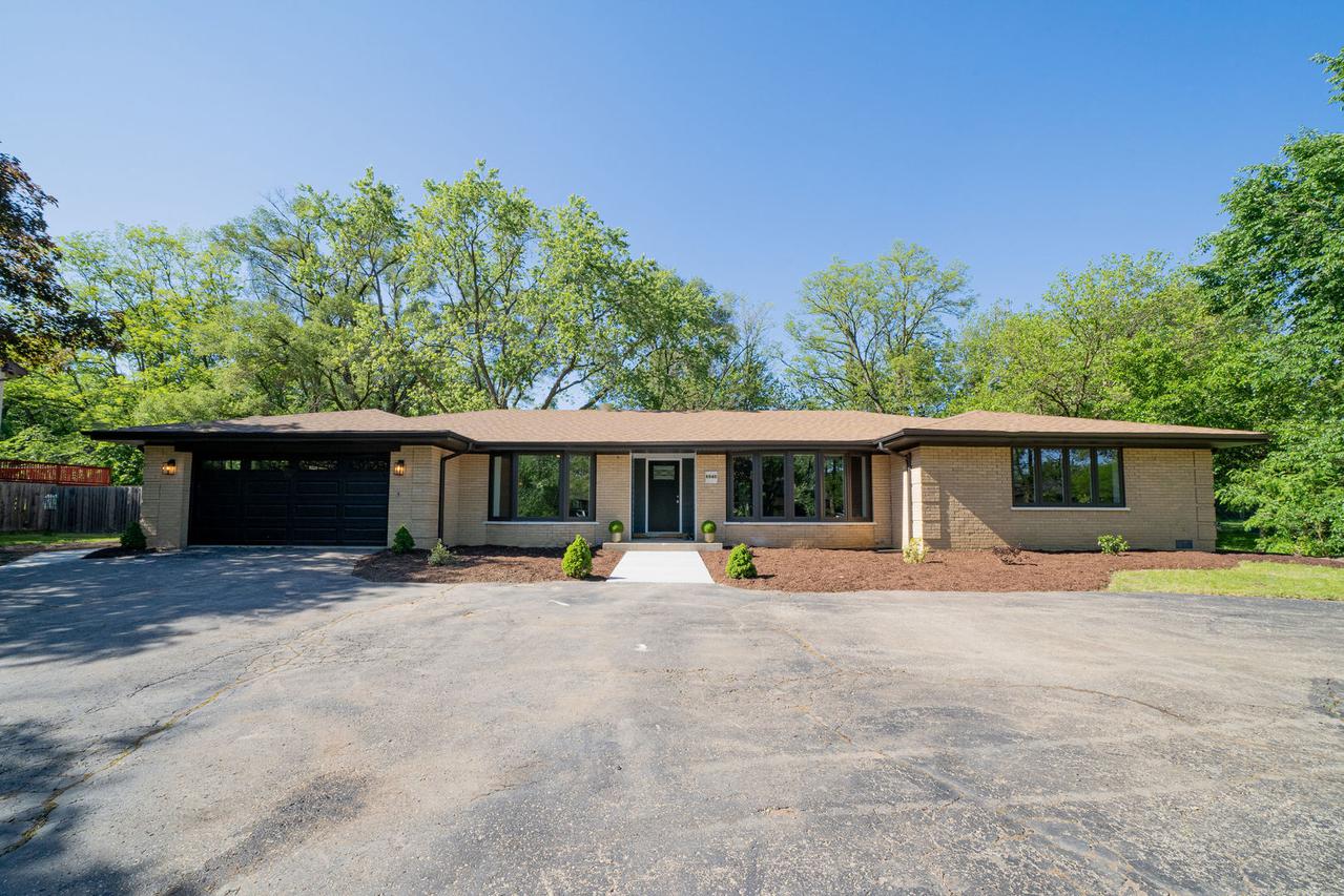 8840 W 101st Pl., Palos Hills, IL 60465