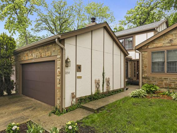 1354 Tall Oaks Ln., Wheaton, IL 60187