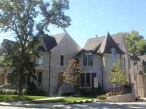 944 Greenbay Rd., Glencoe, IL 60022