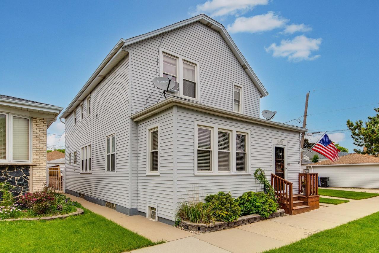 6216 W Catalpa Ave., Chicago, IL 60630