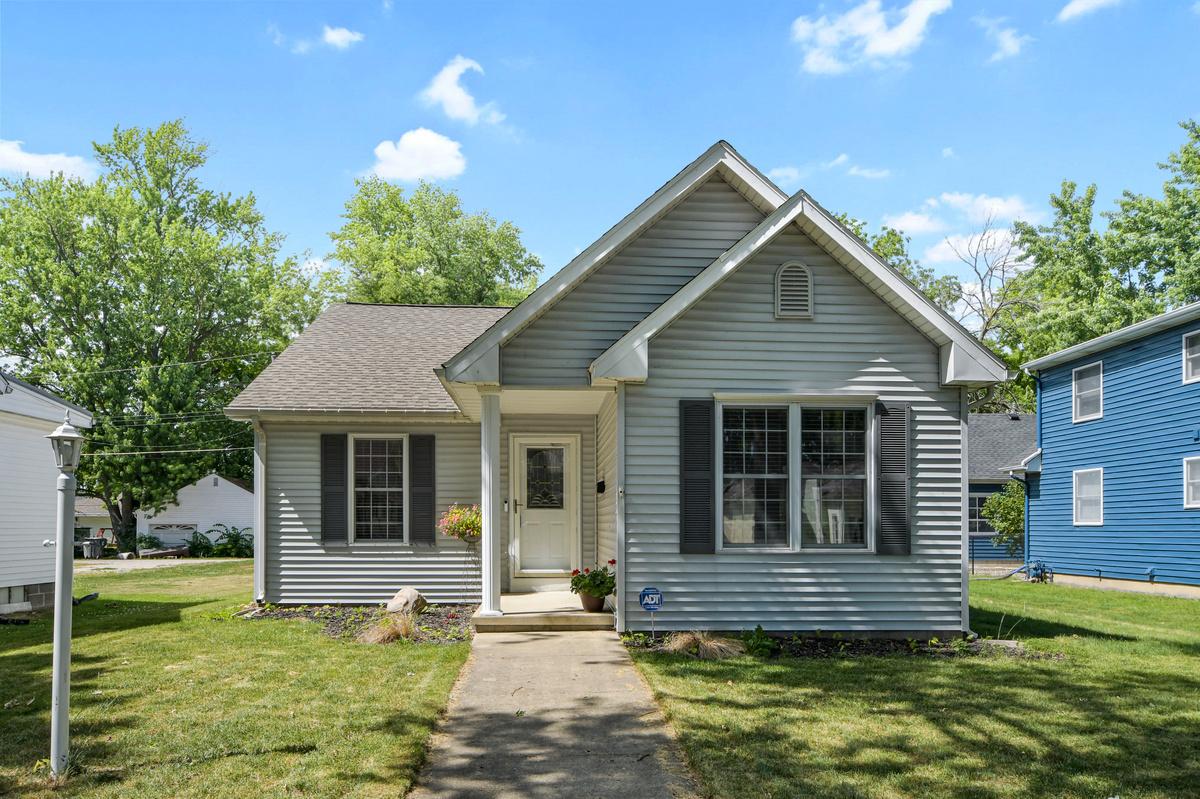310 E Pembroke St., Tuscola, IL 61953