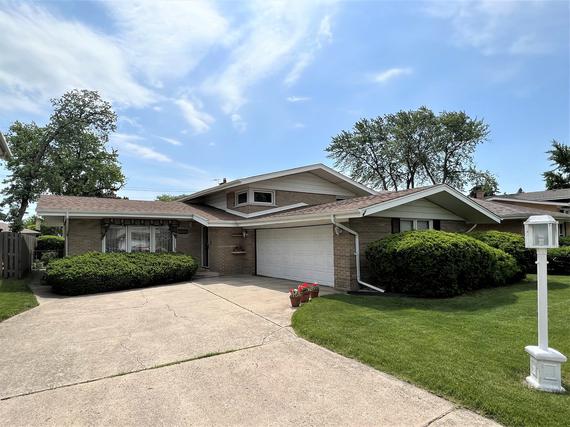10317 Long Ave., Oak Lawn, IL 60453