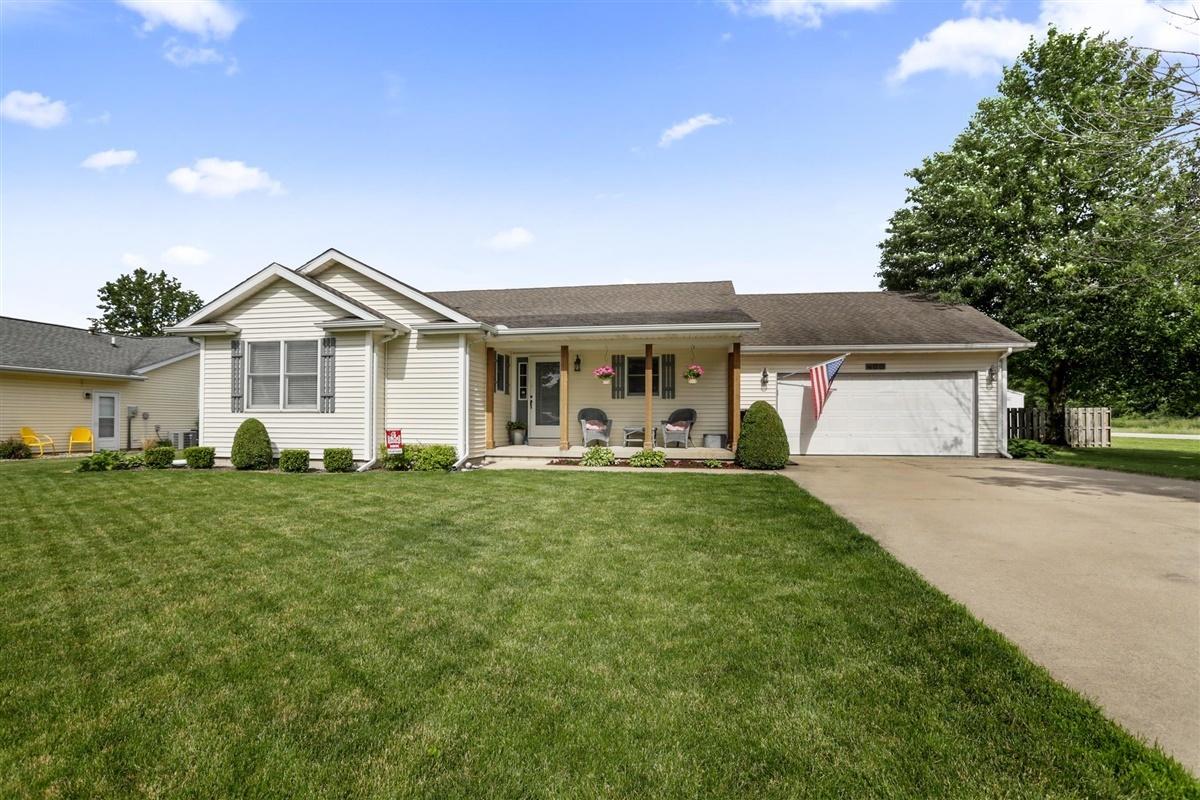 400 Linden Dr., St. Joseph, IL 61873