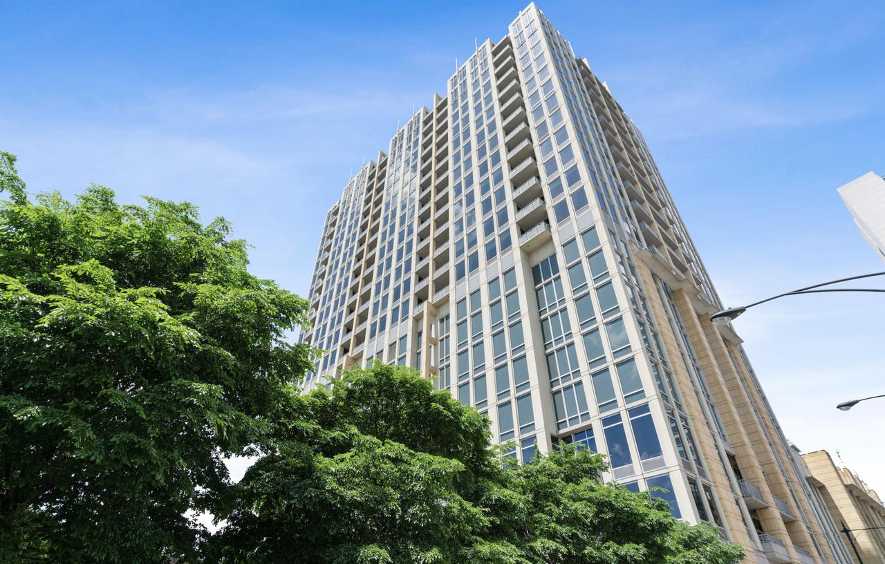 700 N Larrabee St. #1605, Chicago, IL 60654