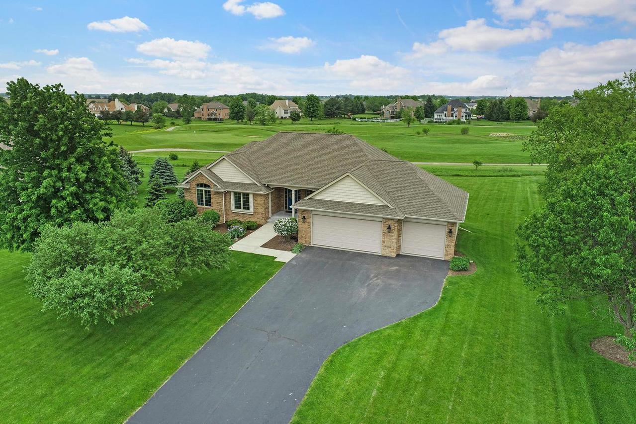 124 Titleist Tr., Poplar Grove, IL 61065