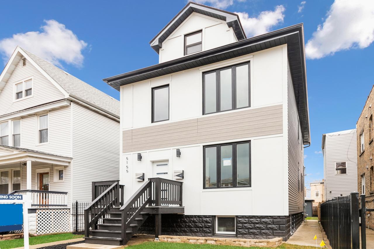5155 W Roscoe St., Chicago, IL 60641