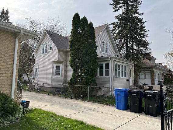 9748 S Charles St., Chicago, IL 60643