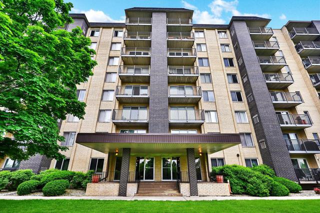 5400 Walnut Ave. #707, Downers Grove, IL 60515