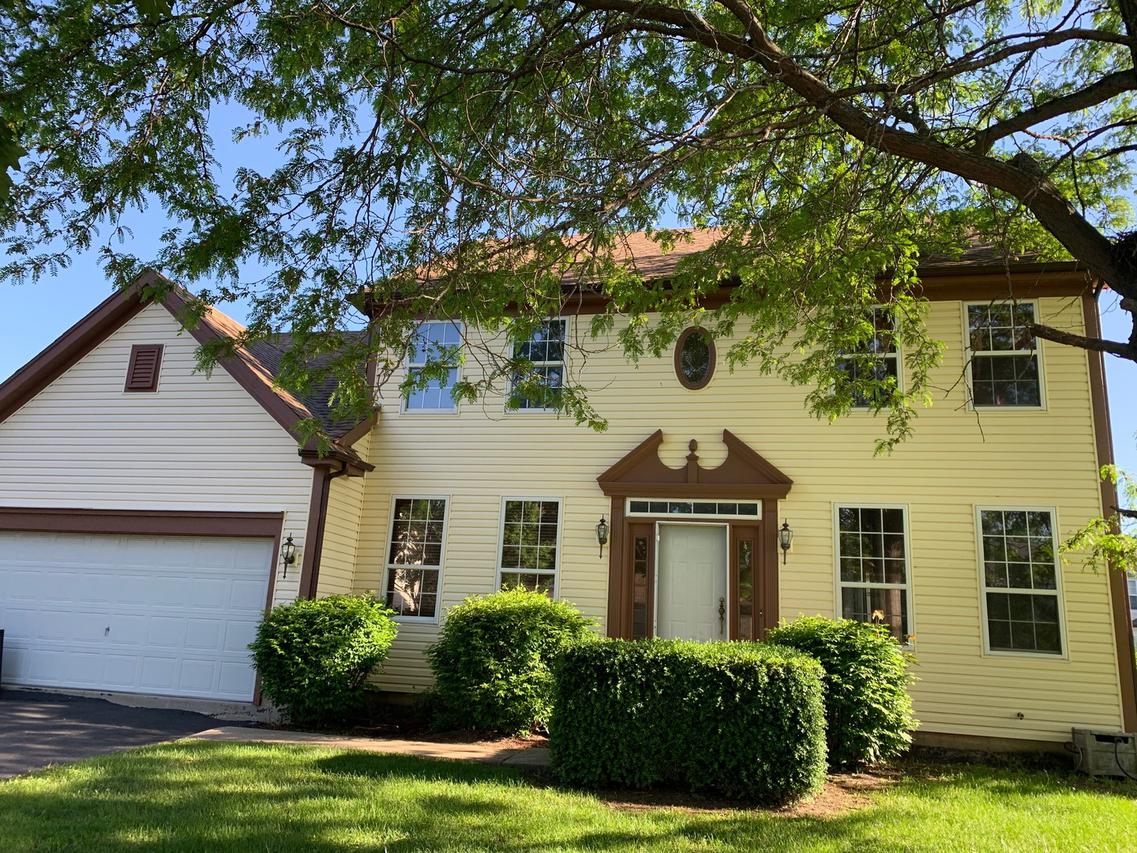 1308 Dorchester Dr., Mundelein, IL 60060