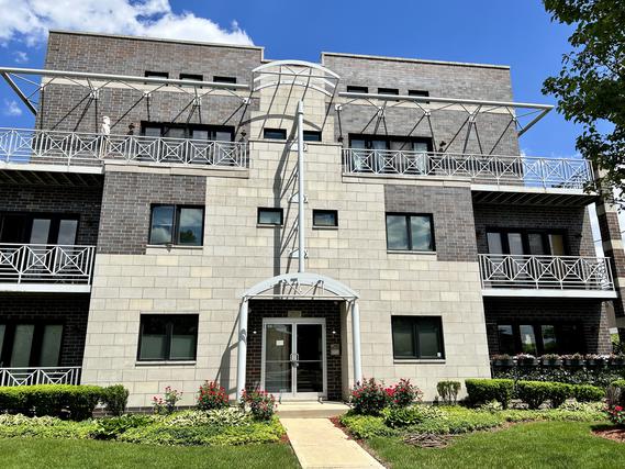 2521 N 76th Ave. #3S, Elmwood Park, IL 60707