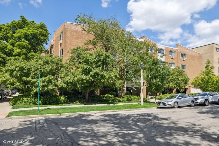 203 N Kenilworth Ave. #2G, Oak Park, IL 60302