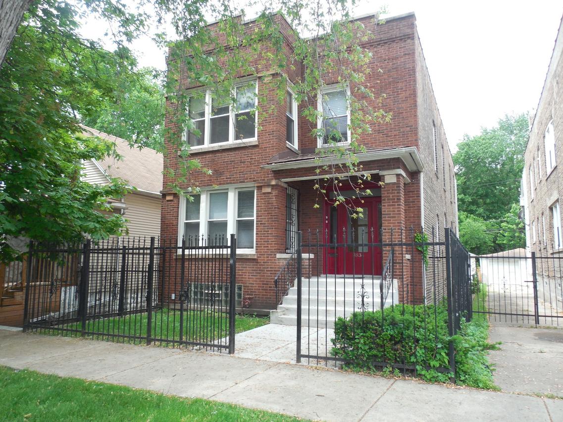 8834 S Saginaw Ave., Chicago, IL 60617
