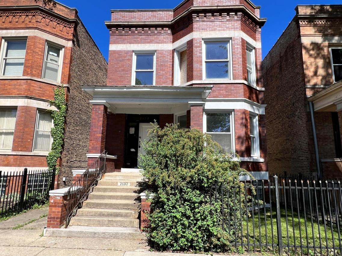 7137 S Saint Lawrence Ave., Chicago, IL 60619