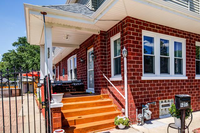 9352 S 51st Ave., Oak Lawn, IL 60453
