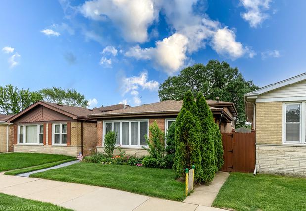 4347 W Devon Ave., Chicago, IL 60646