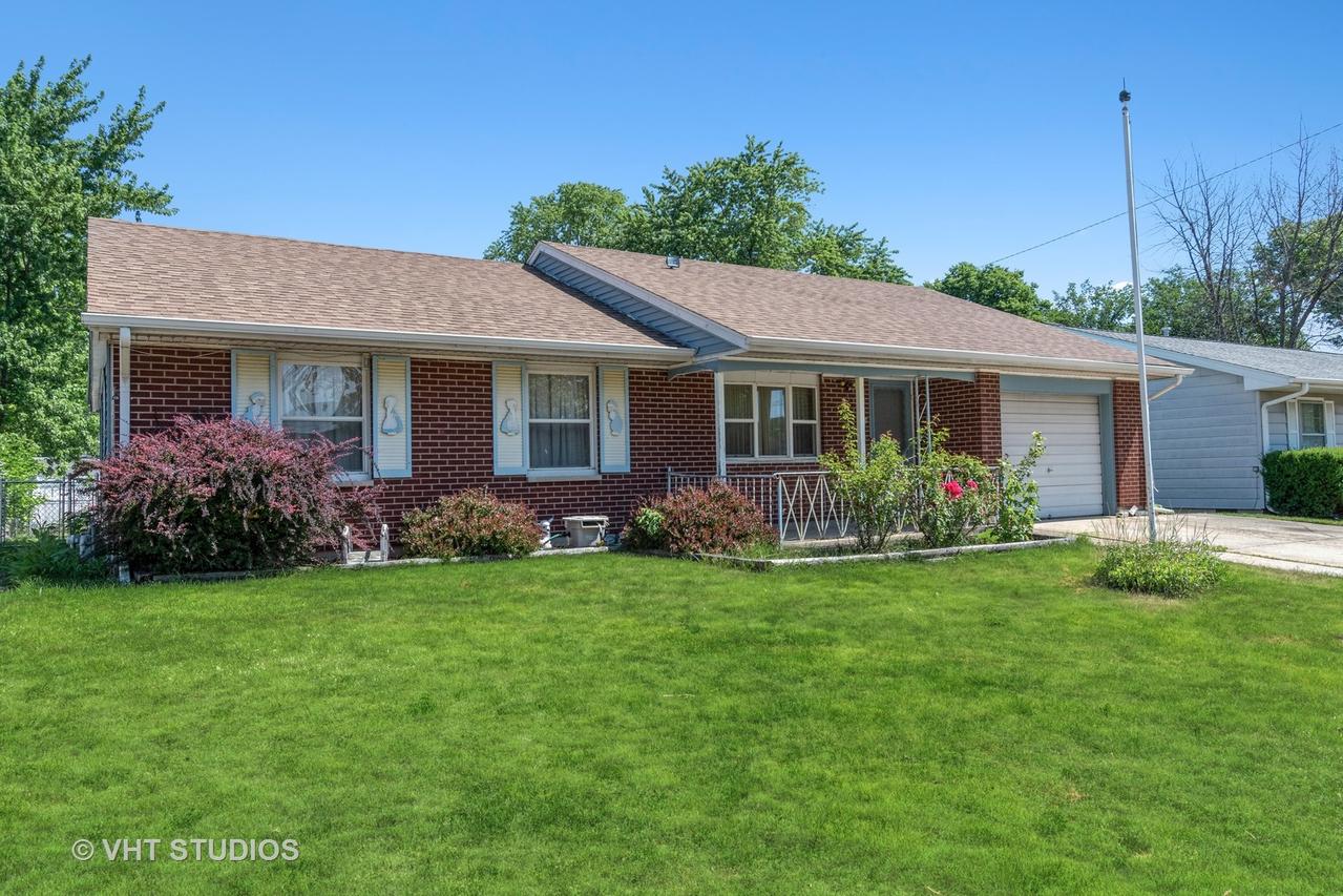 12 Elgin Ave., Romeoville, IL 60446