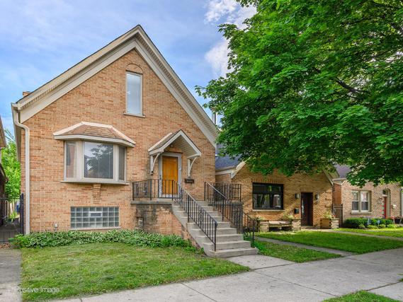 2649 W Superior St., Chicago, IL 60612