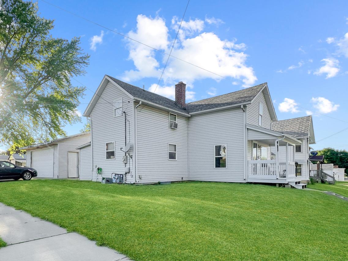 1116 S Locust Ave., Freeport, IL 61032