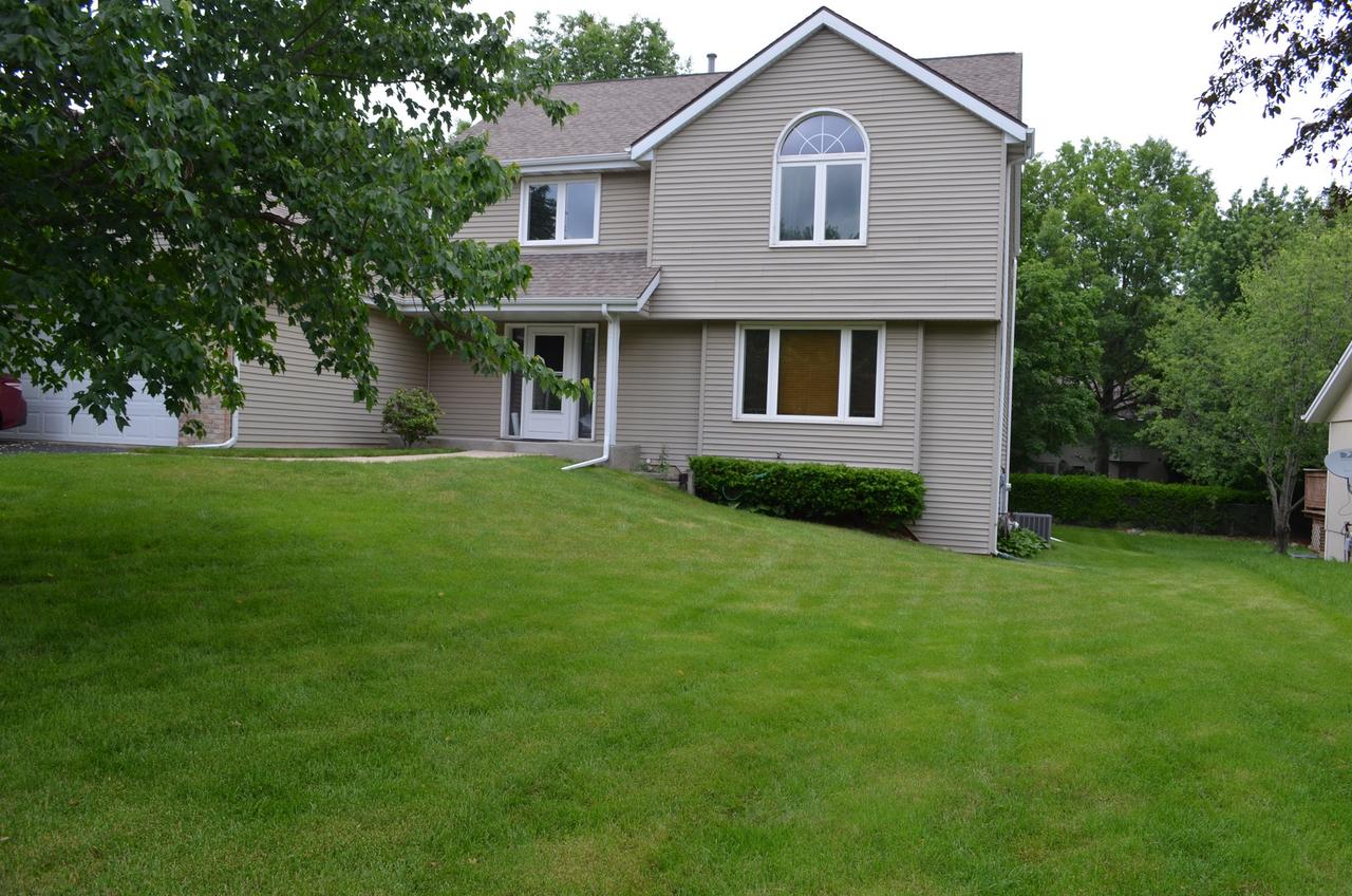 7312 Waterford Dr., Rockford, IL 61108