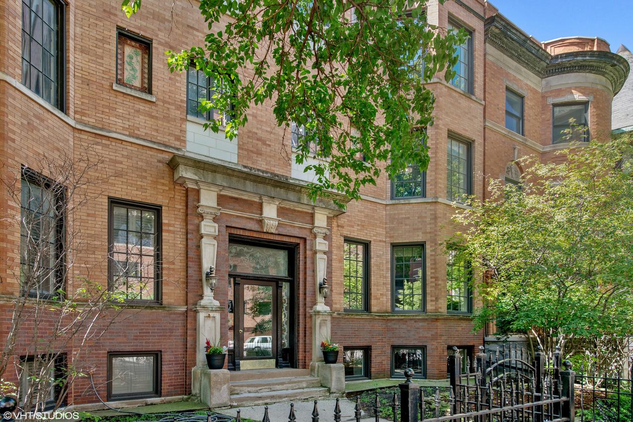 841 W Wellington Ave. #1, Chicago, IL 60657