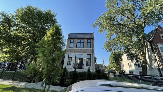 627 E 41st St., Chicago, IL 60653