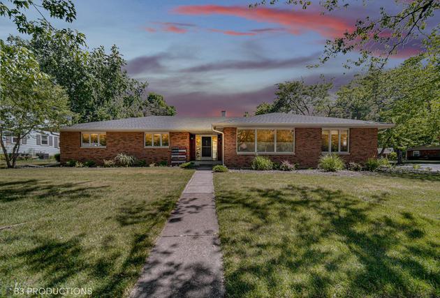 917 Runyan Dr., Lockport, IL 60441