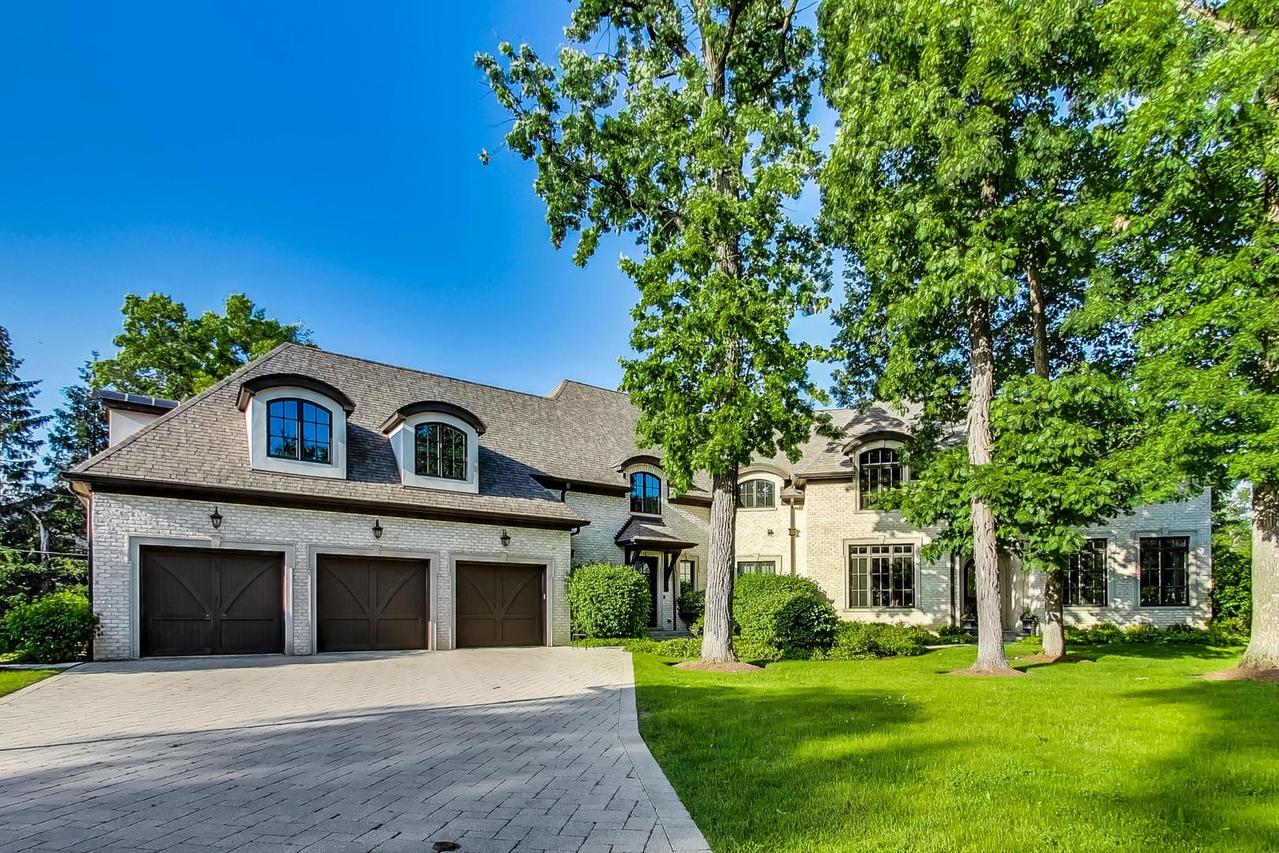 1142 Heritage Oaks Dr., Northbrook, IL 60062