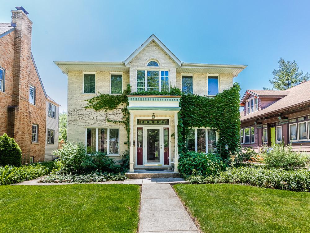 3132 Wenonah Ave., Berwyn, IL 60402