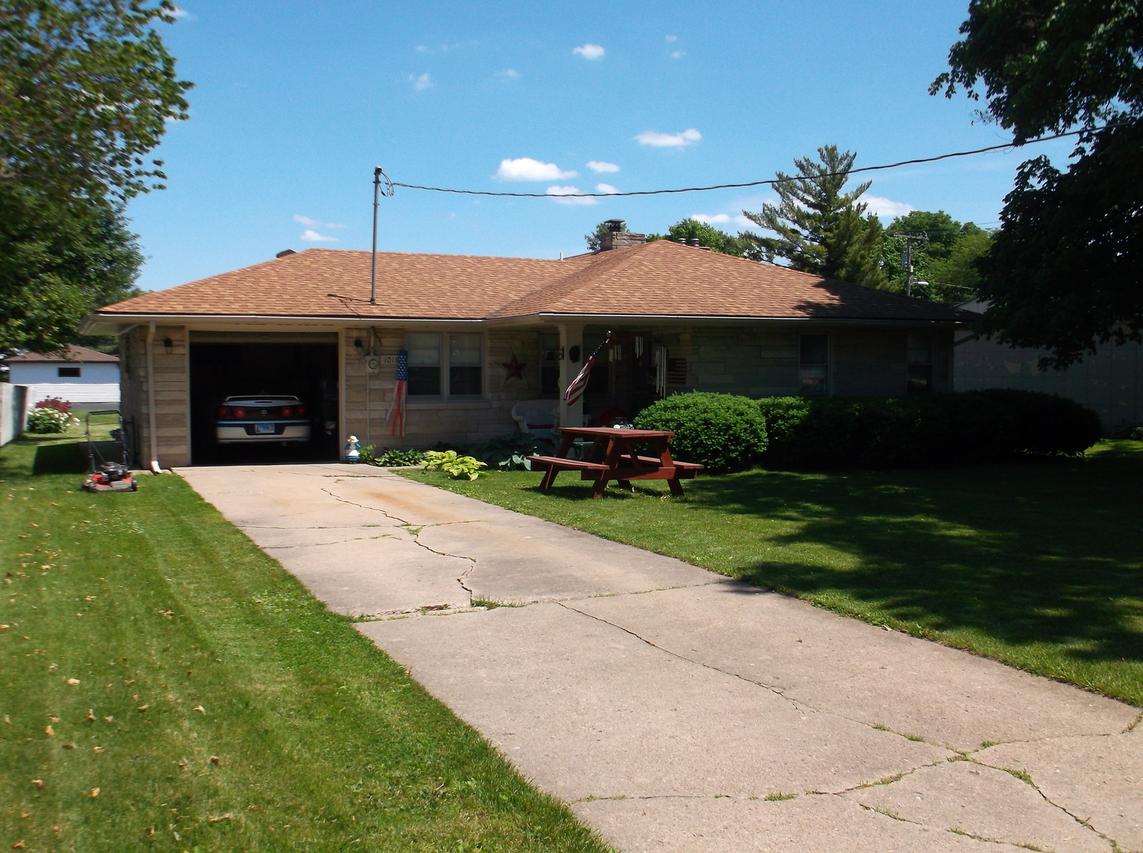 1019 S 5th St., Princeton, IL 61356