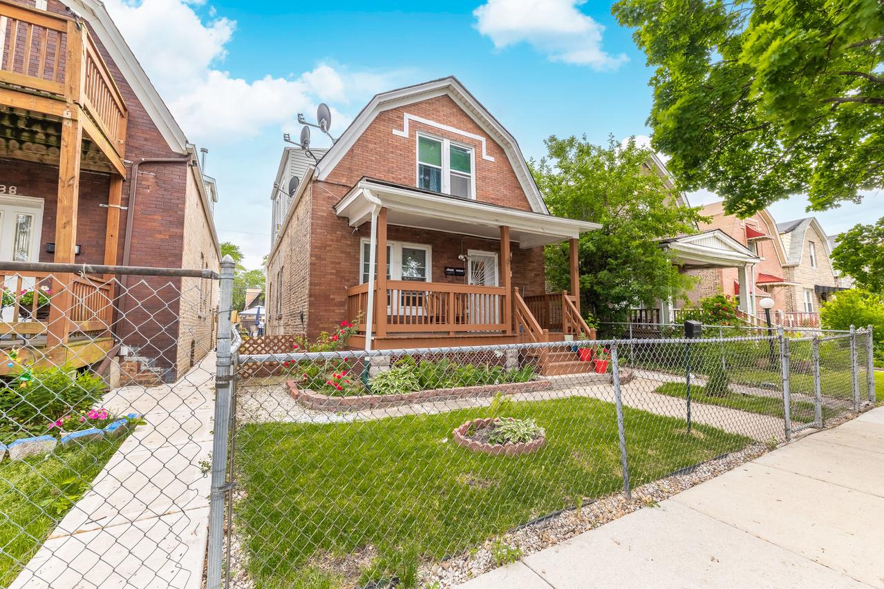 1142 N Keystone Ave., Chicago, IL 60651
