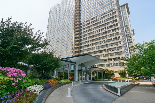 3550 N Lake Shore Dr. #1706, Chicago, IL 60657