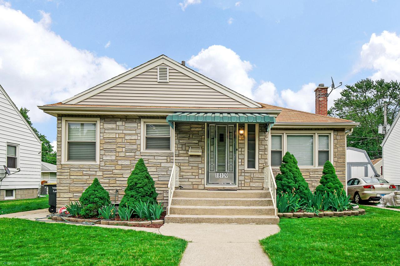 18109 William St., Lansing, IL 60438