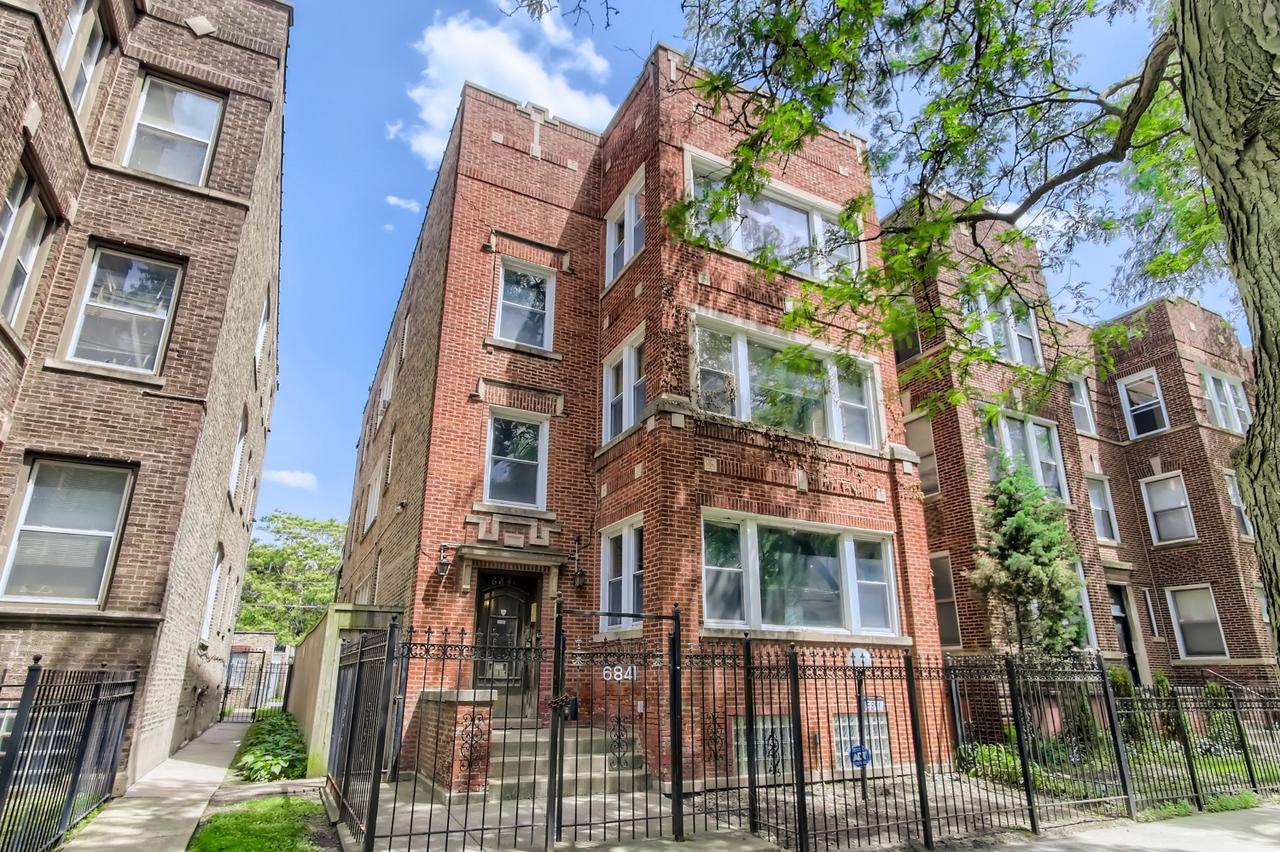 6841 S East End Ave., Chicago, IL 60649