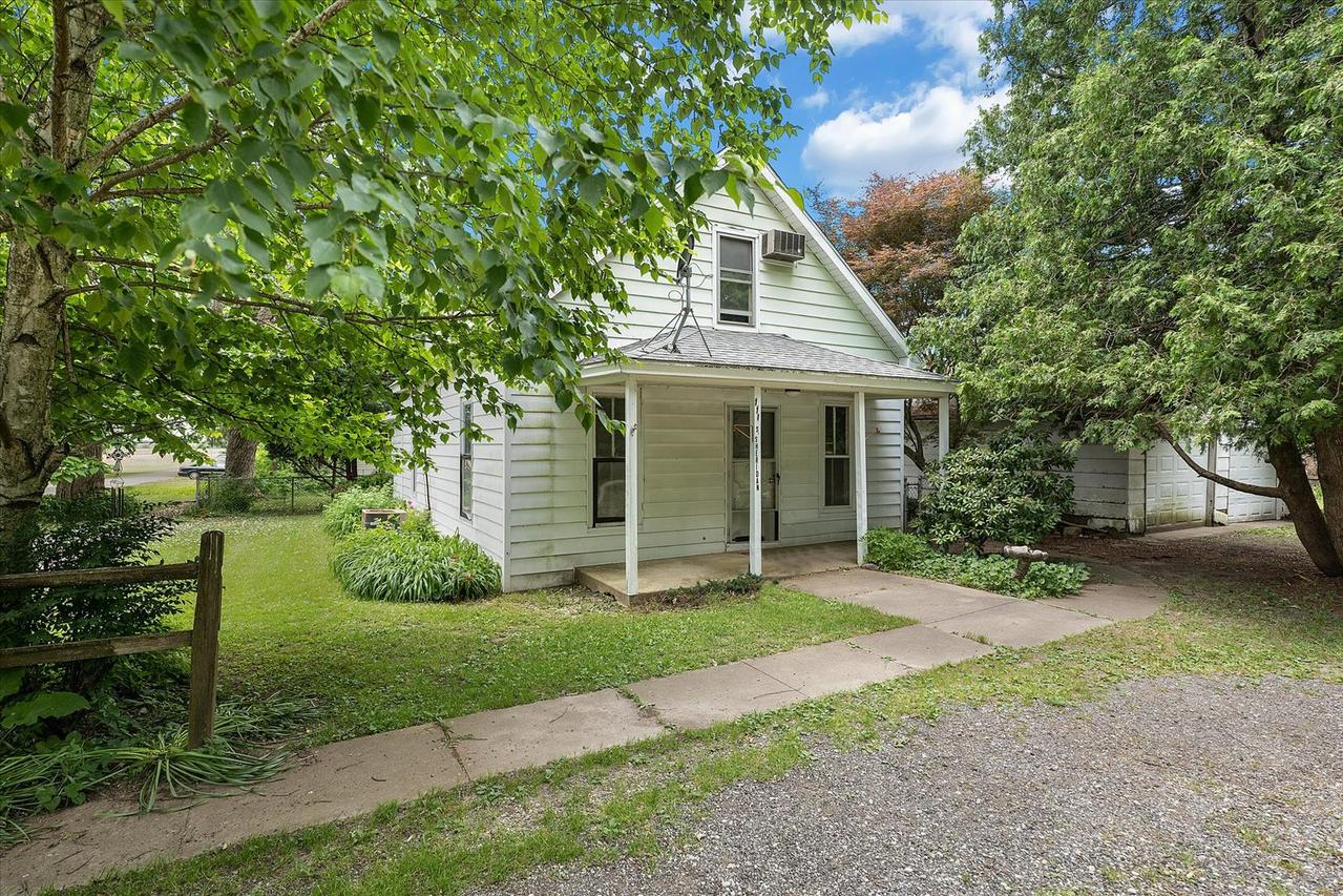 111 S Sheridan St., Seymour, IL 61875