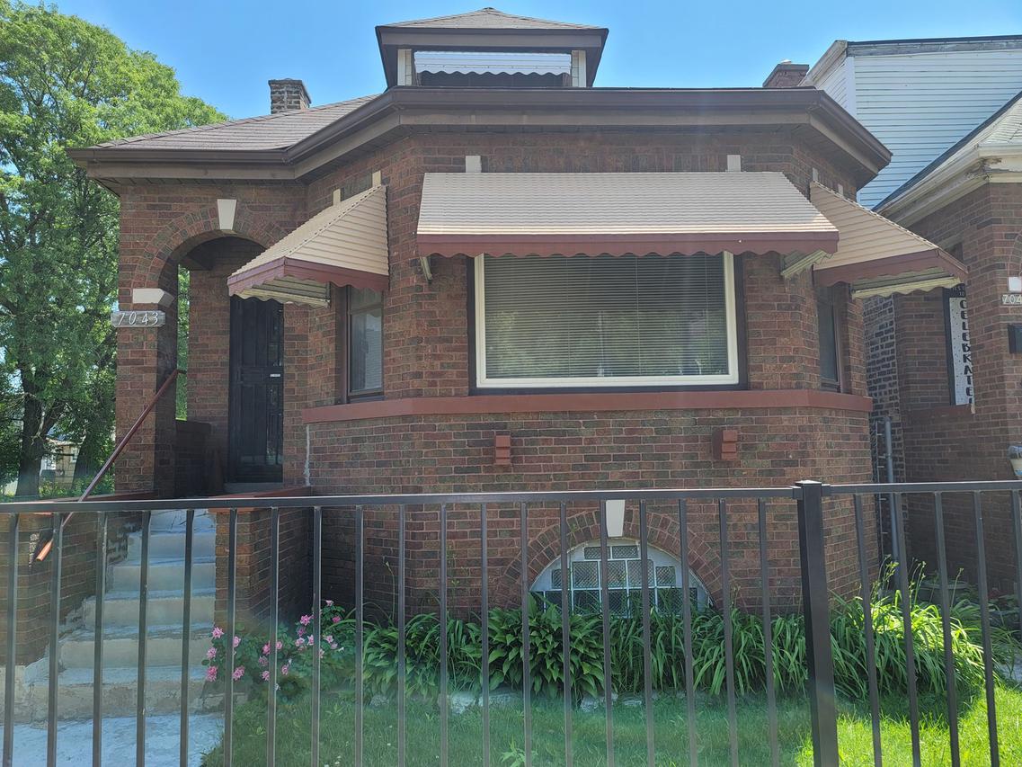 [Address Hidden by Seller], Chicago, IL 60636