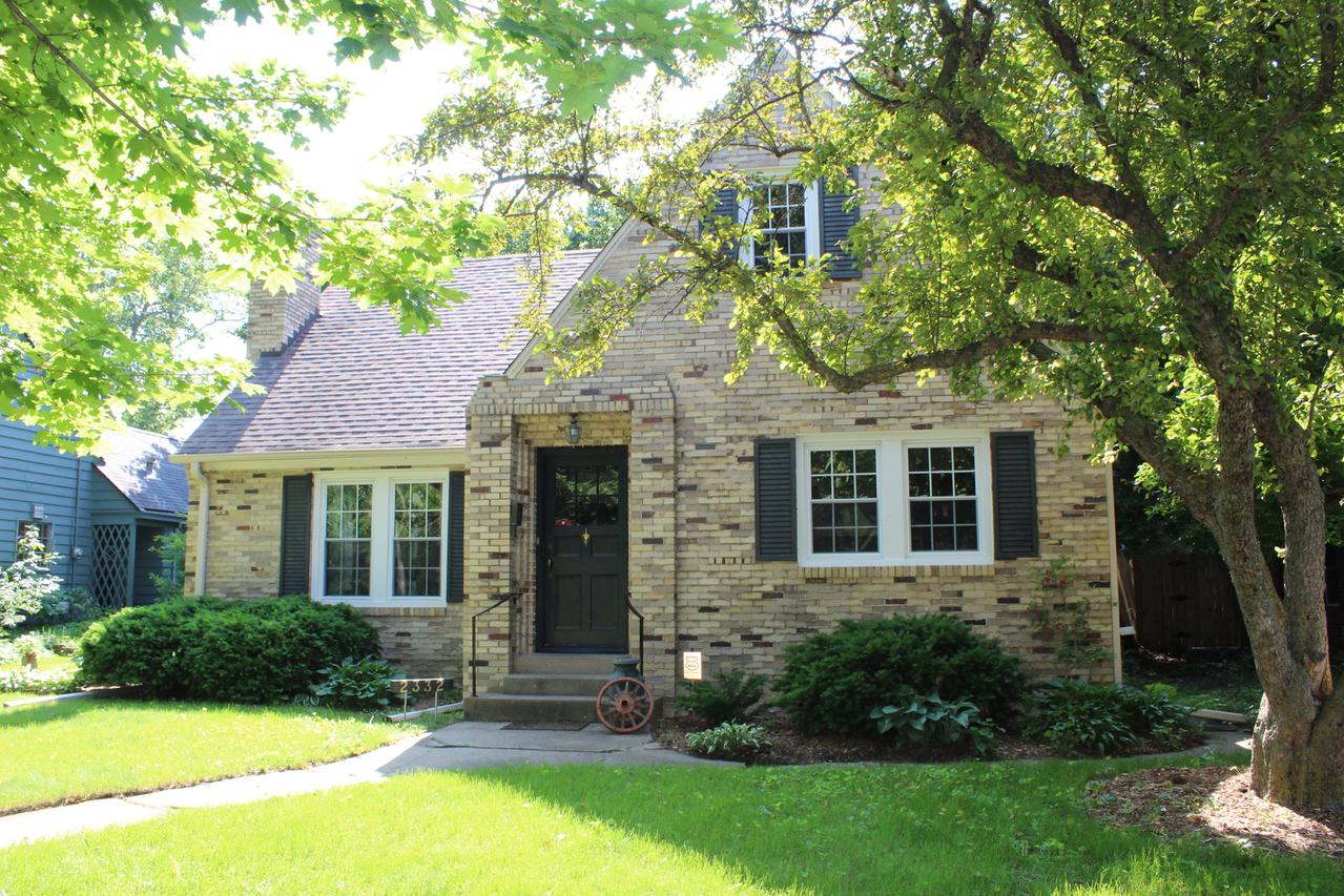2332 Harlem Blvd., Rockford, IL 61103