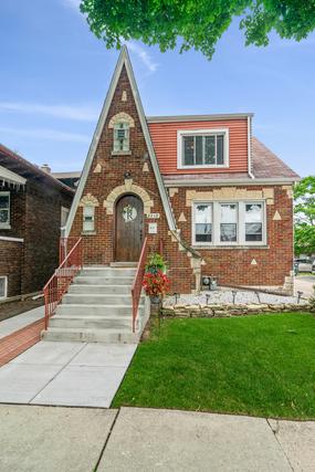 2212 Grove Ave., Berwyn, IL 60402