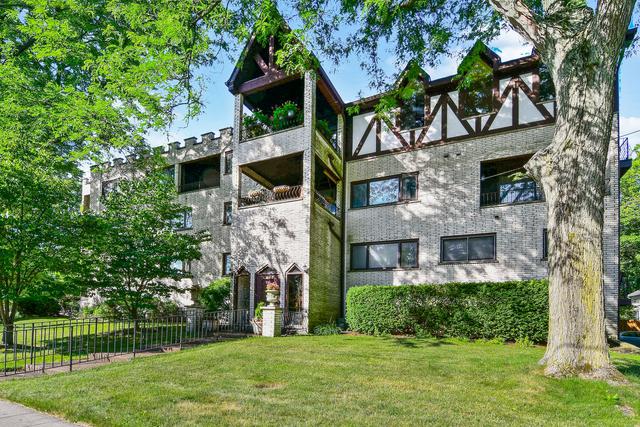 110 Green Bay Rd. #301, Glencoe, IL 60022
