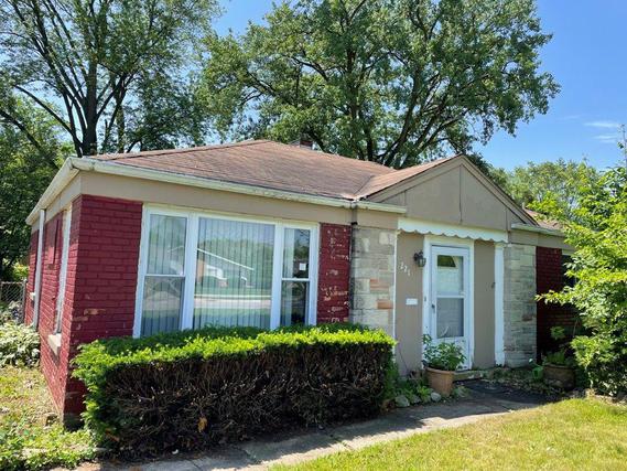 221 Indianwood Blvd., Park Forest, IL 60466