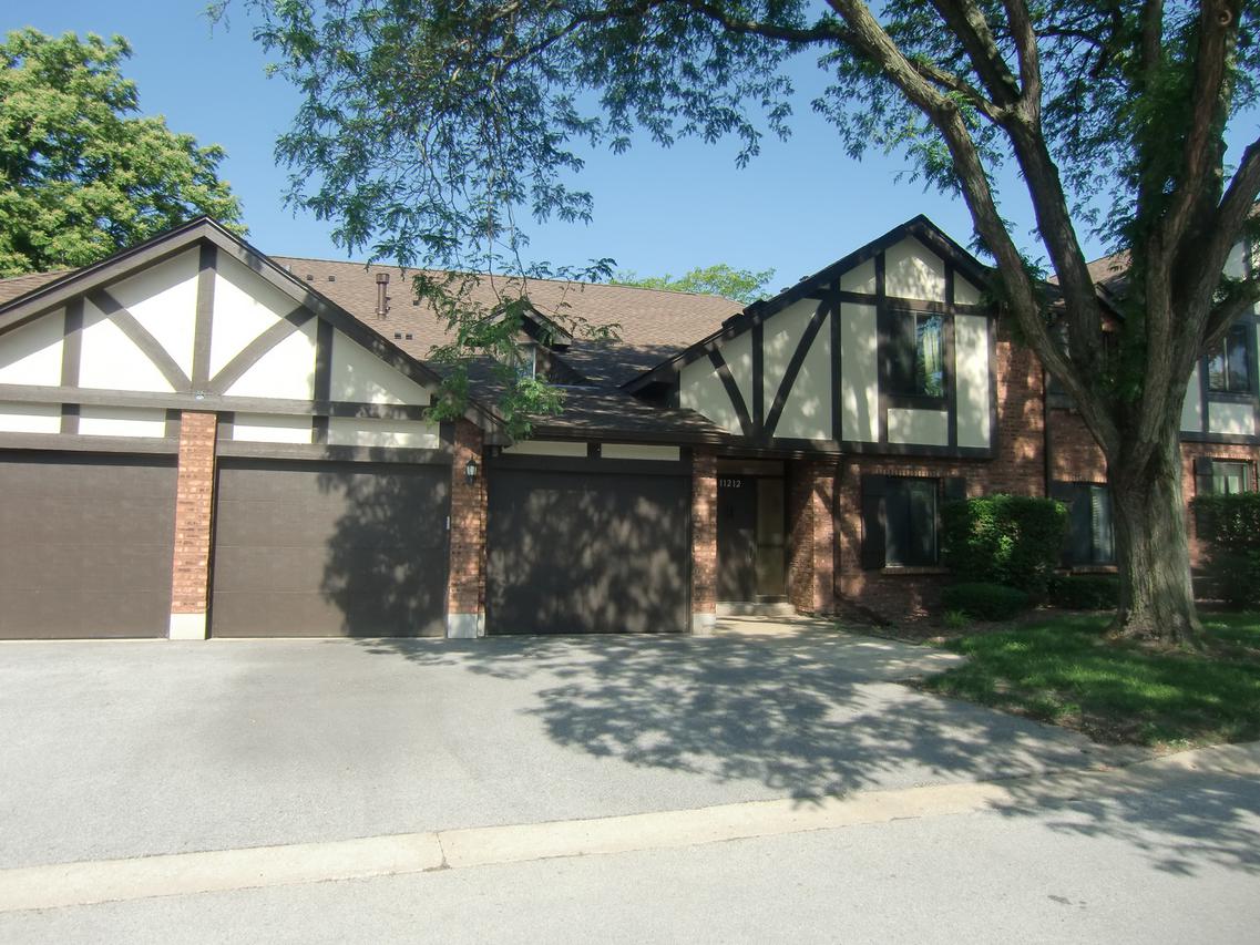 11212 Cottonwood Dr. #23A, Palos Hills, IL 60465