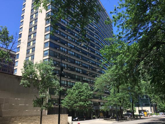 2930 N Sheridan Rd. #1801, Chicago, IL 60657