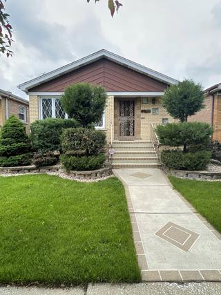 4942 S Leclaire Ave., Chicago, IL 60638