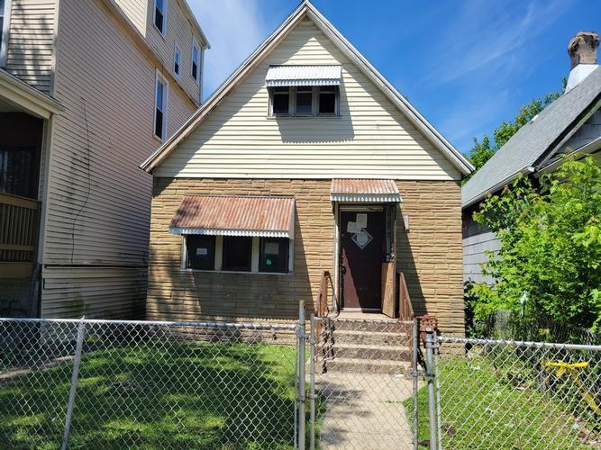 5932 S May St., Chicago, IL 60621