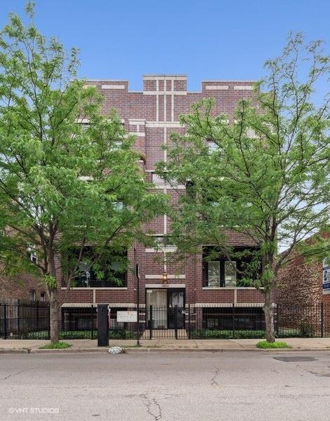 3445 W Belmont Ave. #1W, Chicago, IL 60618