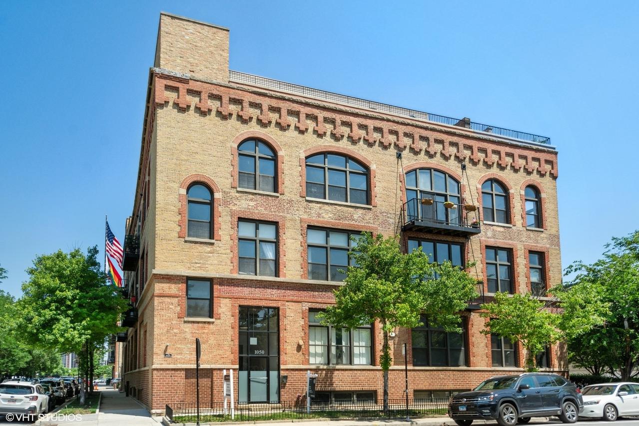 1050 W Hubbard St. #2G, Chicago, IL 60642
