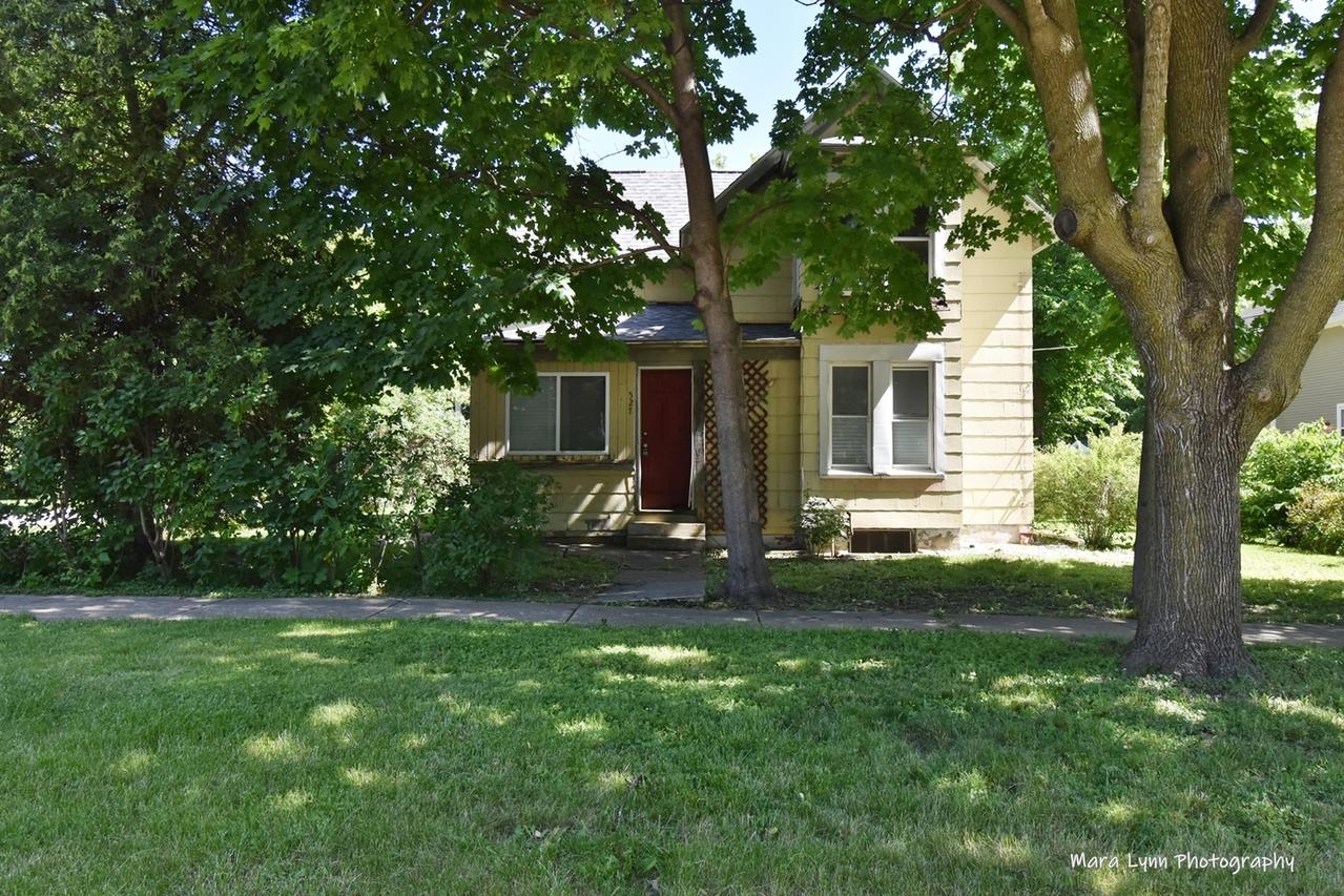 527 Ford St., Geneva, IL 60134