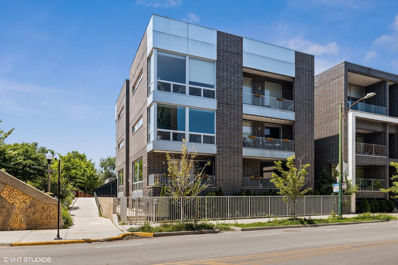 1800 N California Ave. #2W, Chicago, IL 60647