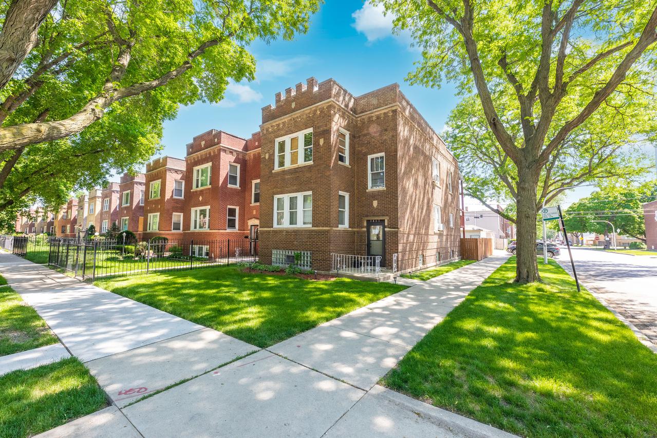 1801 N Luna Ave., Chicago, IL 60639